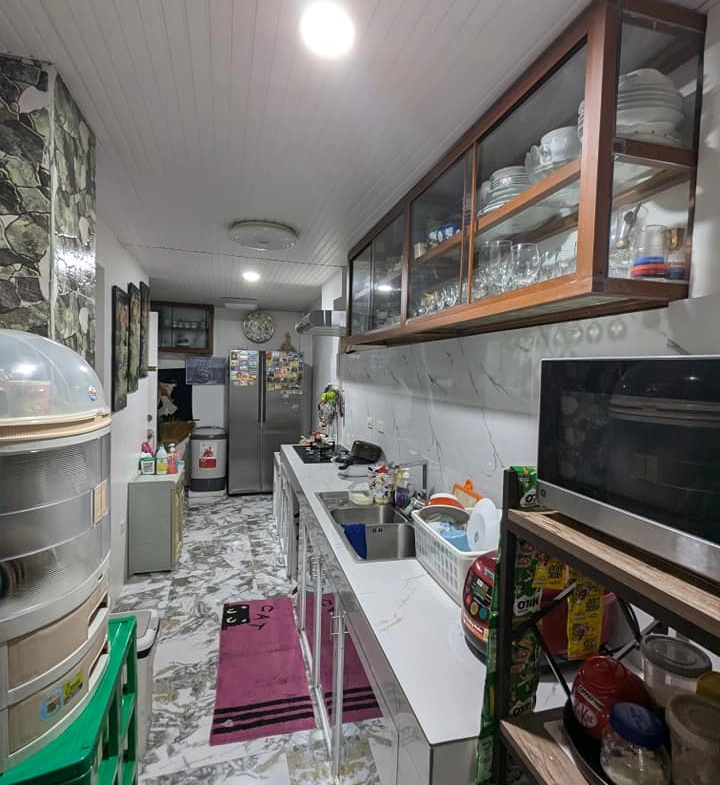 House with ensuite bathrooms in Bloomfield’s Subdivision, Home for sale near Ayala Fairview Terraces and Landers