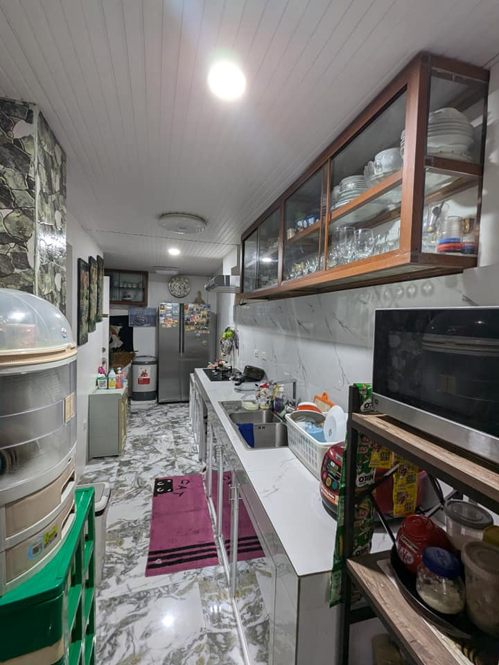 House with ensuite bathrooms in Bloomfield’s Subdivision, Home for sale near Ayala Fairview Terraces and Landers