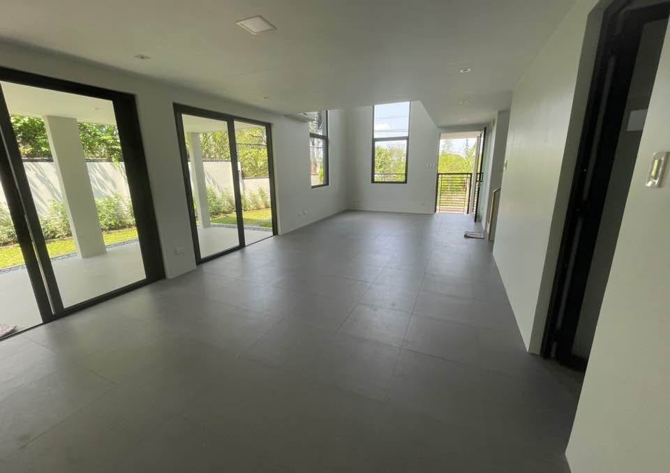 luxury home with city view Taytay, Luxury house with pool in Taytay Rizal, House for sale in Havila Rizal with overlooking view, Modern 4-bedroom home with jacuzzi and garden