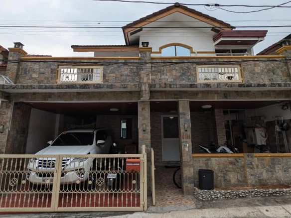 Fully solar-powered house for sale in Quezon City, House with ensuite bathrooms in Bloomfield’s Subdivision
