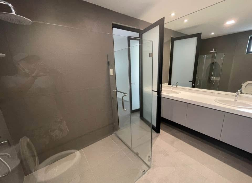 House for sale in Havila Rizal with overlooking view, Modern 4-bedroom home with jacuzzi and garden, House for sale in Havila Taytay, Taytay Rizal house with swimming pool